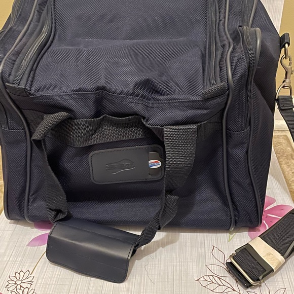 American Tourister Black Carry On Bag NWT - Picture 5 of 9